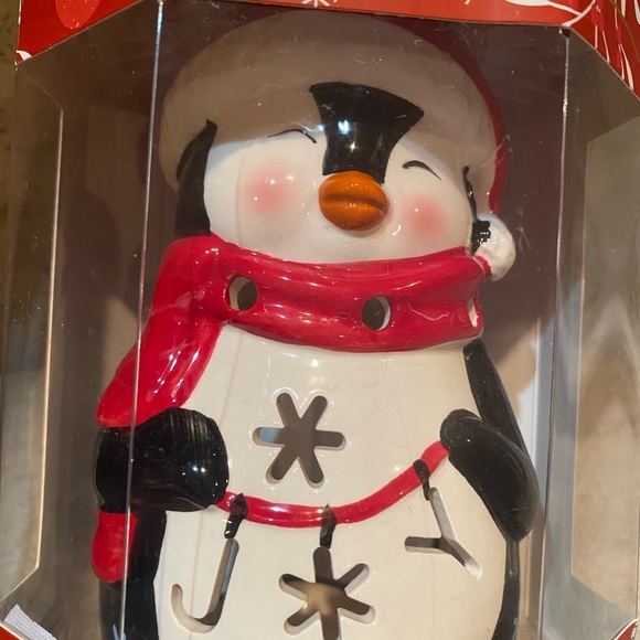 Yankee Candle Ceramic Penguin Candle Holder - Picture 5 of 9